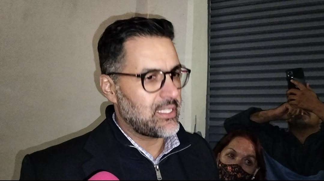 Acusa defensa vulneración de derechos de Jáuregui por doble proceso