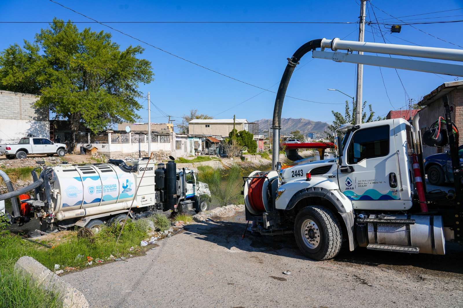 Da JMAS mantenimiento a colector de Viaducto Mártires del 68