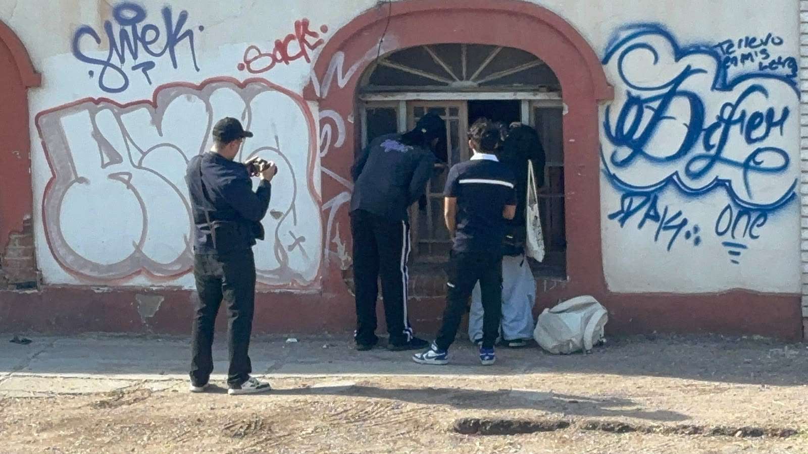Realizan sesión fotográfica alumnos de Artes en el Centro histórico