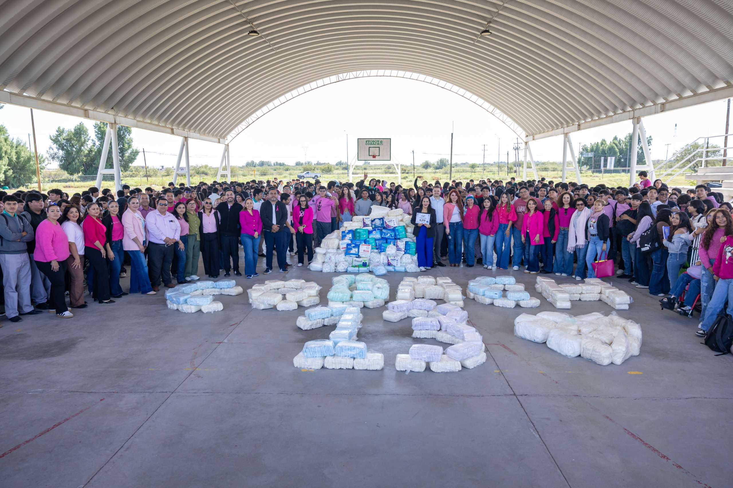 Supera Cobach 13 donación de pañales al DIF Delicias