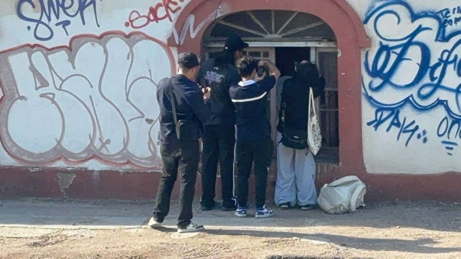 Realizan sesión fotográfica alumnos de Artes en el Centro histórico