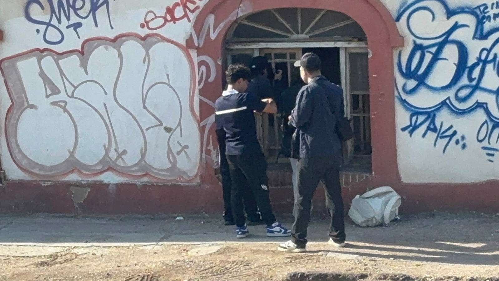 Realizan sesión fotográfica alumnos de Artes en el Centro histórico