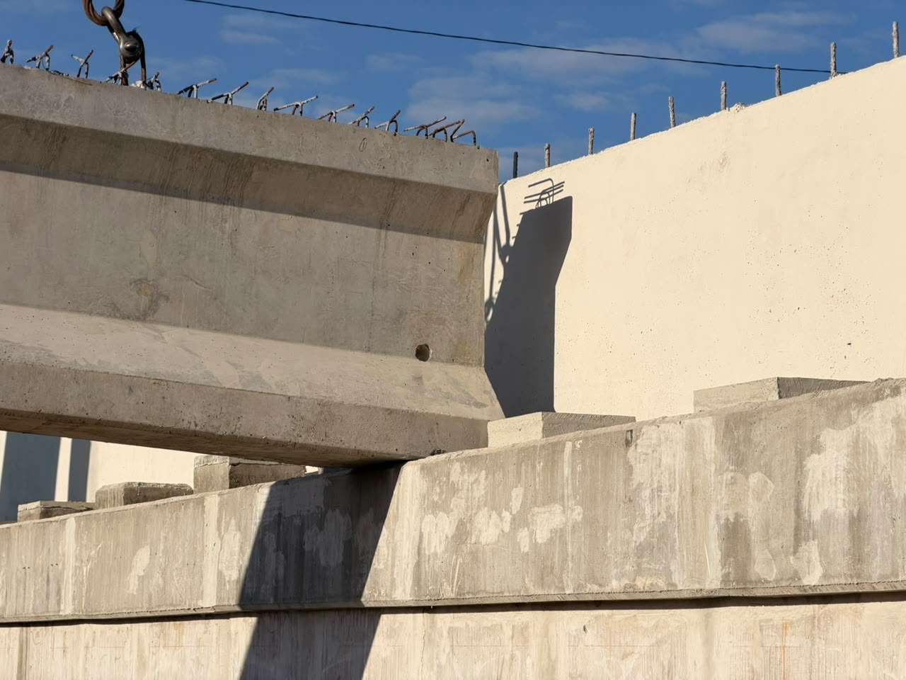 Arranca montaje de trabes en puente Palestina y Fuerza Aérea