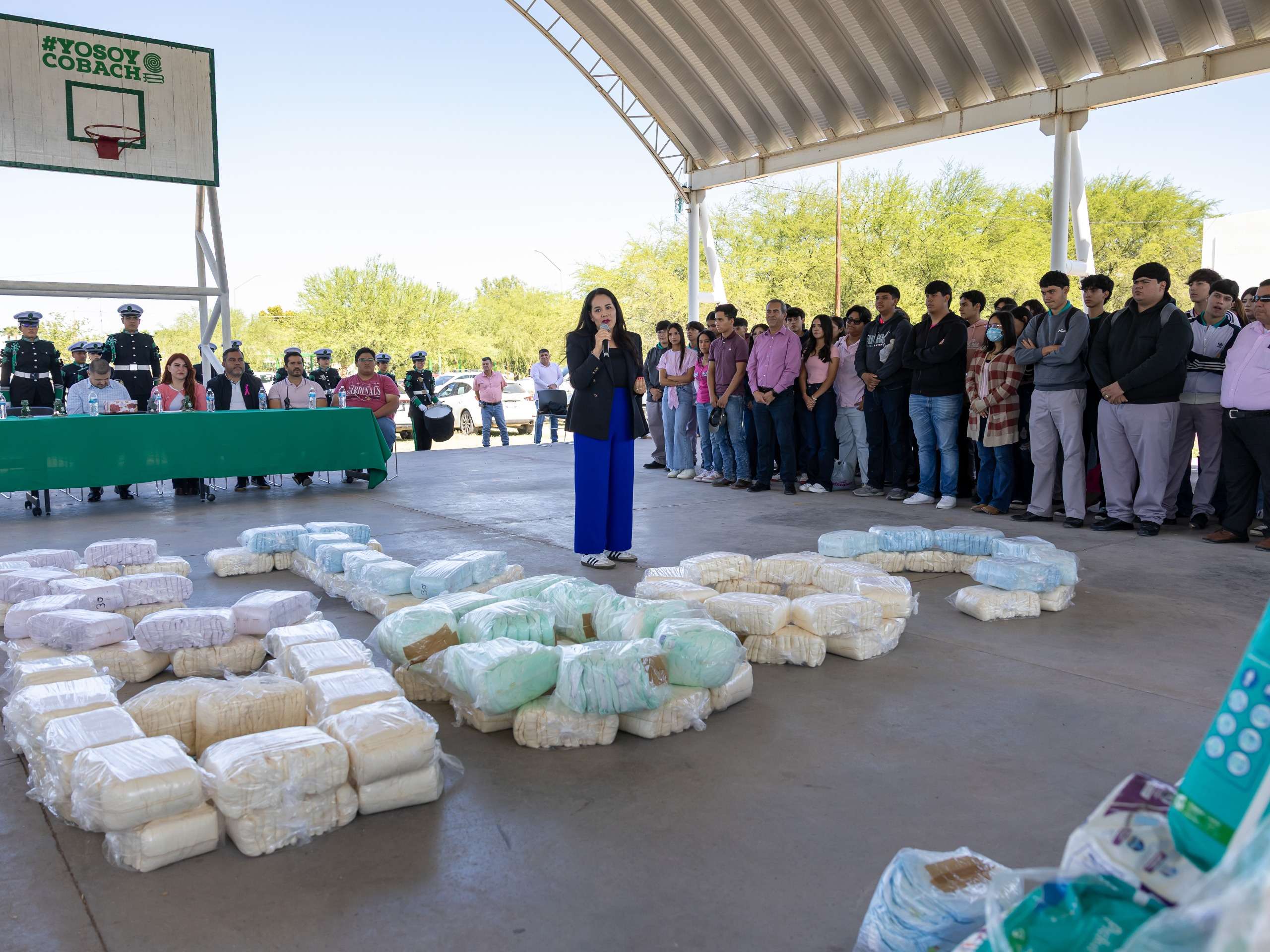 Supera Cobach 13 donación de pañales al DIF Delicias