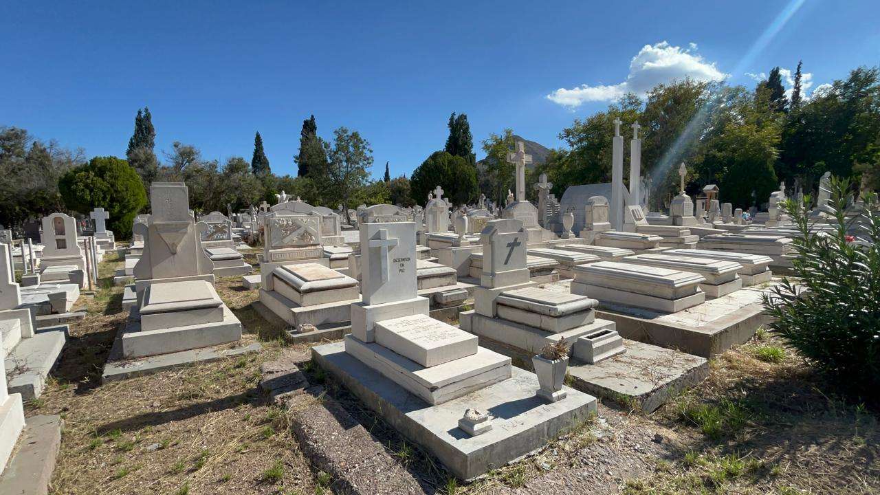Resguarda el Panteón de Dolores memorias en piedra