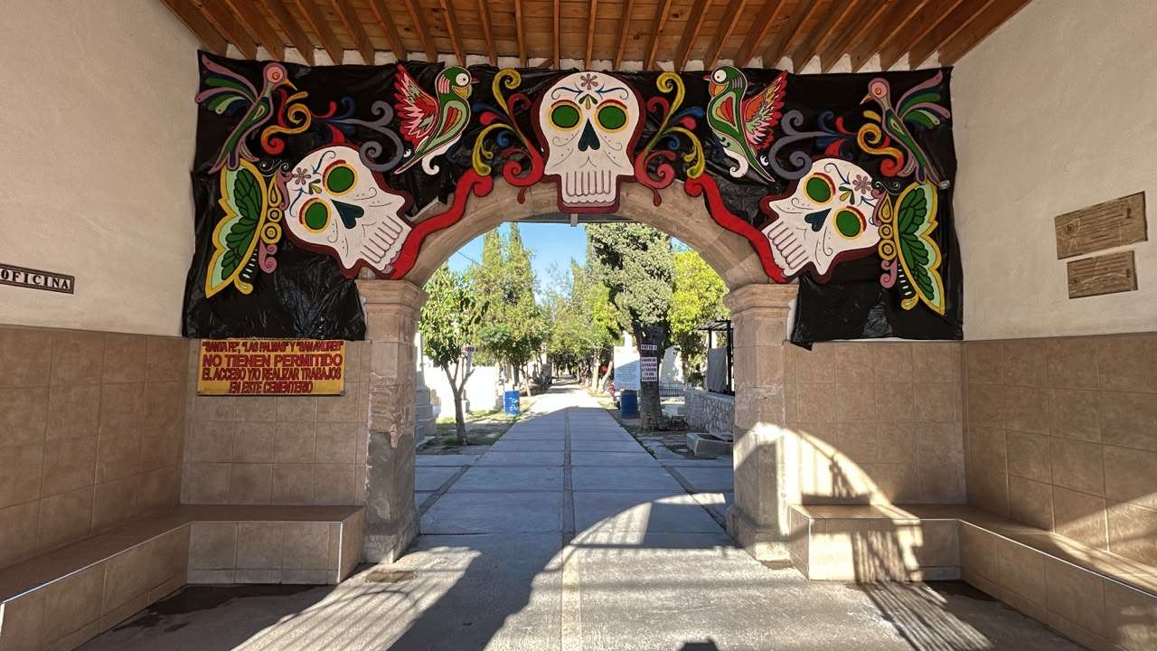 Resguarda el Panteón de Dolores memorias en piedra