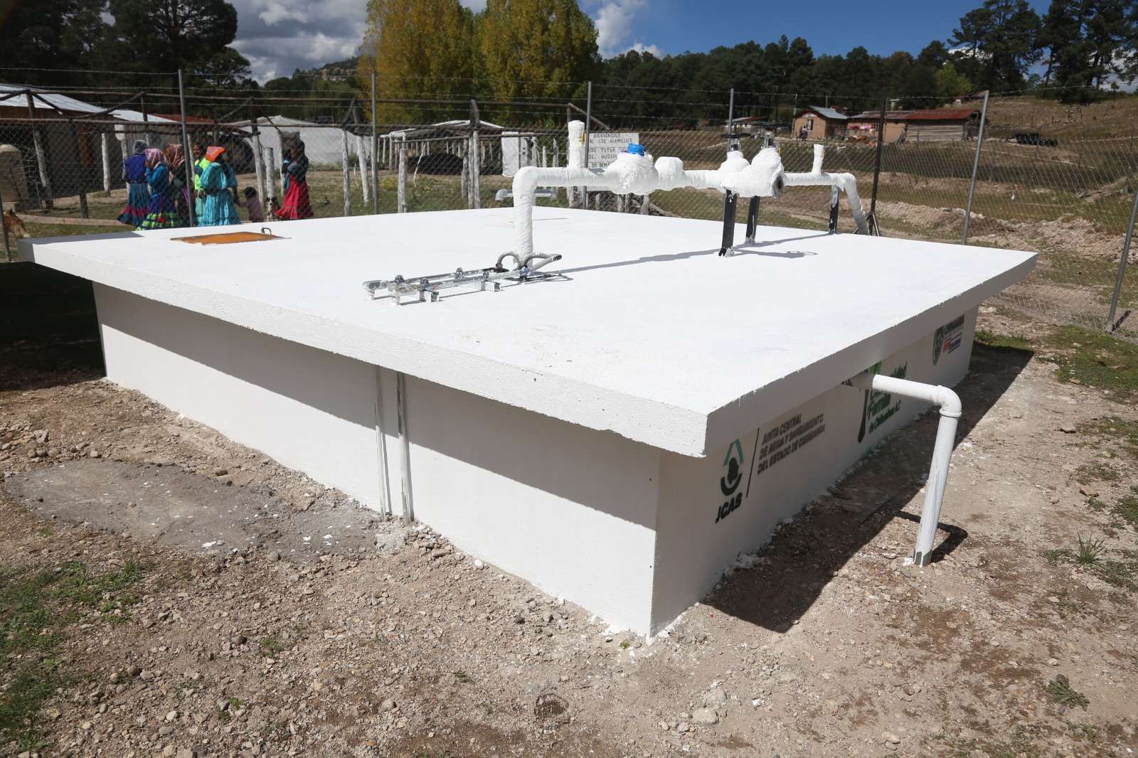 Entregan Jcas y Cofam sistema colectivo de agua potable en Guachochi