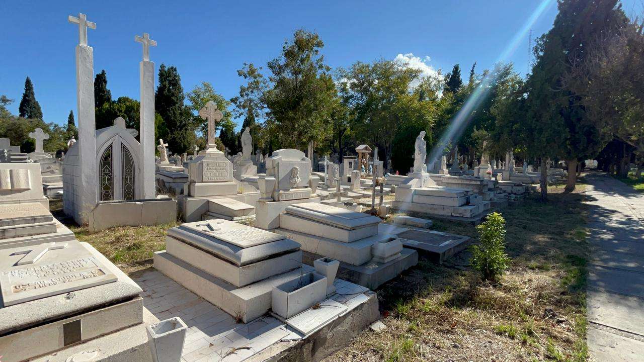 Resguarda el Panteón de Dolores memorias en piedra