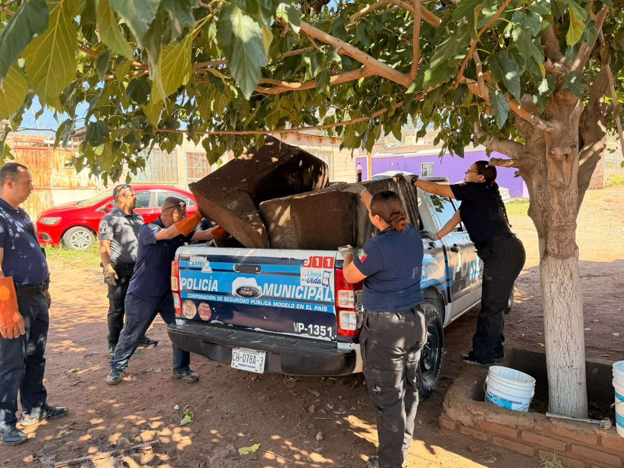 Apoyó Policía Municipal a vecino de la colonia CDP afectado por lluvias