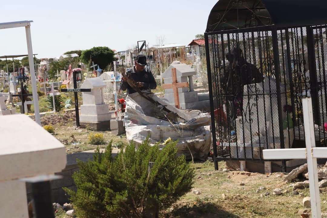 Preparan operativo por Día de Muerto en panteones de la ciudad 