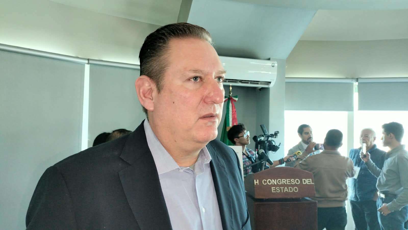 Pide Olson mesa de diálogo en el PAN tras caso Jáuregui