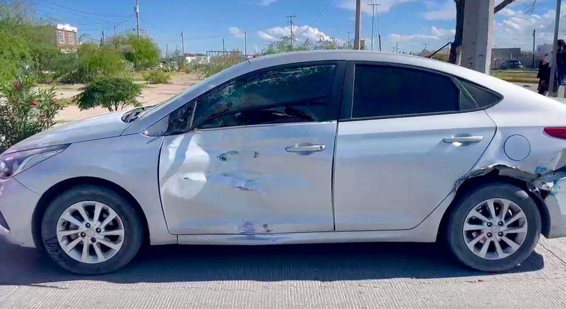 Choca auto contra JuárezBus y deja ocho pasajeros lesionados
