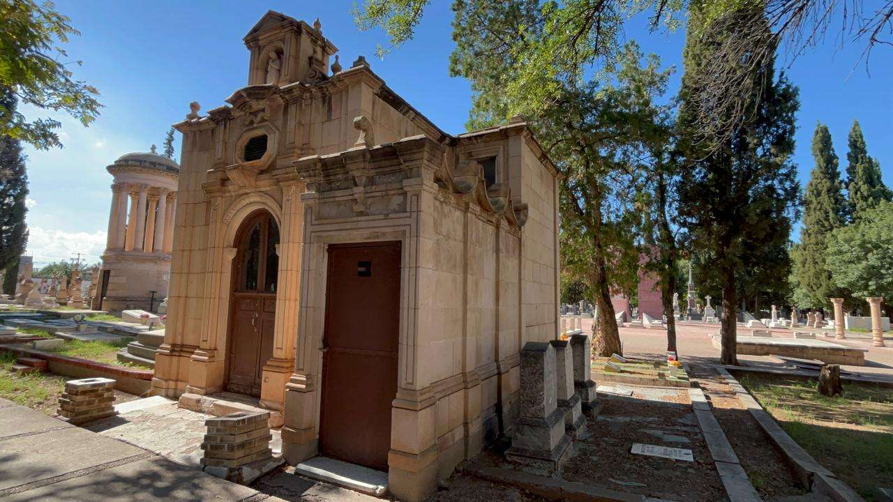Resguarda el Panteón de Dolores memorias en piedra