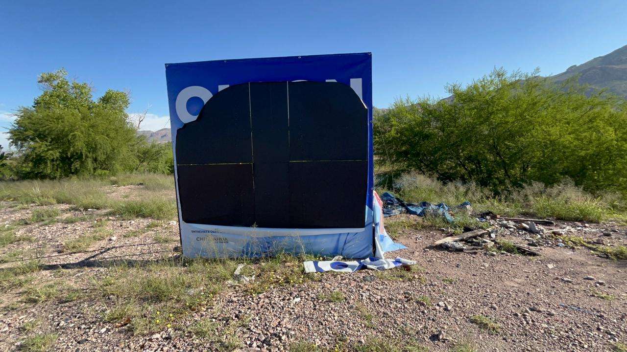 Destrozan publicidad de Jáuregui y Olson sobre la Vialidad Sacramento