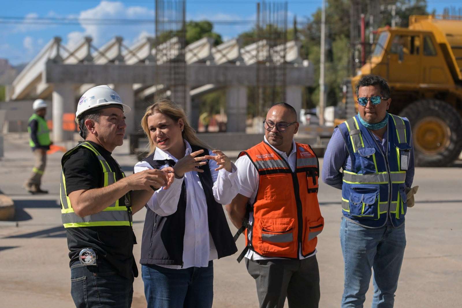 Supervisa Maru Campos obras viales en Chihuahua 