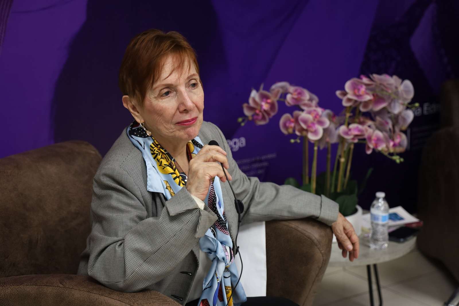 Reconocen trayectoria de María Esther Orozco con presentación de libro