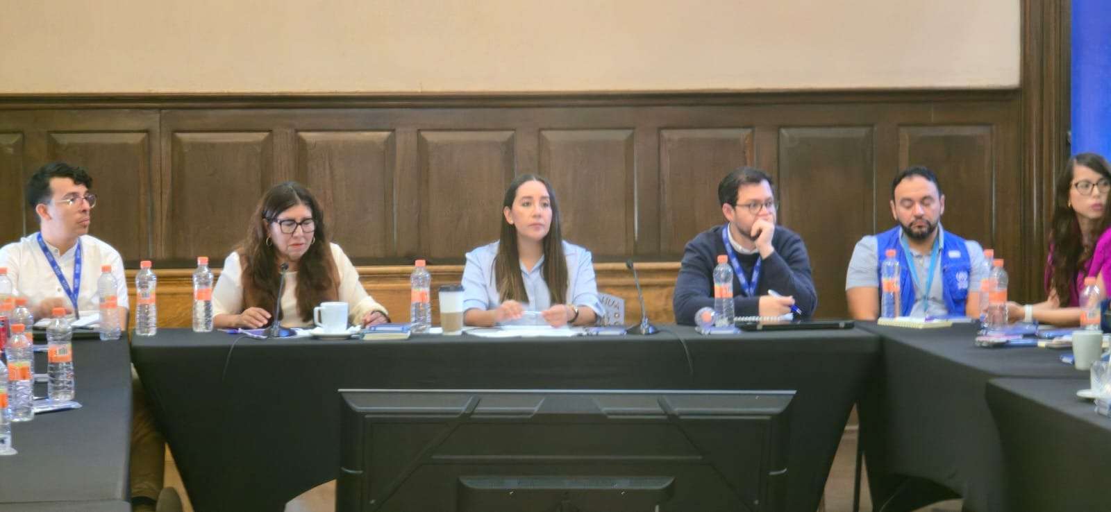 Participa FGE en mesa contra desplazamiento forzado