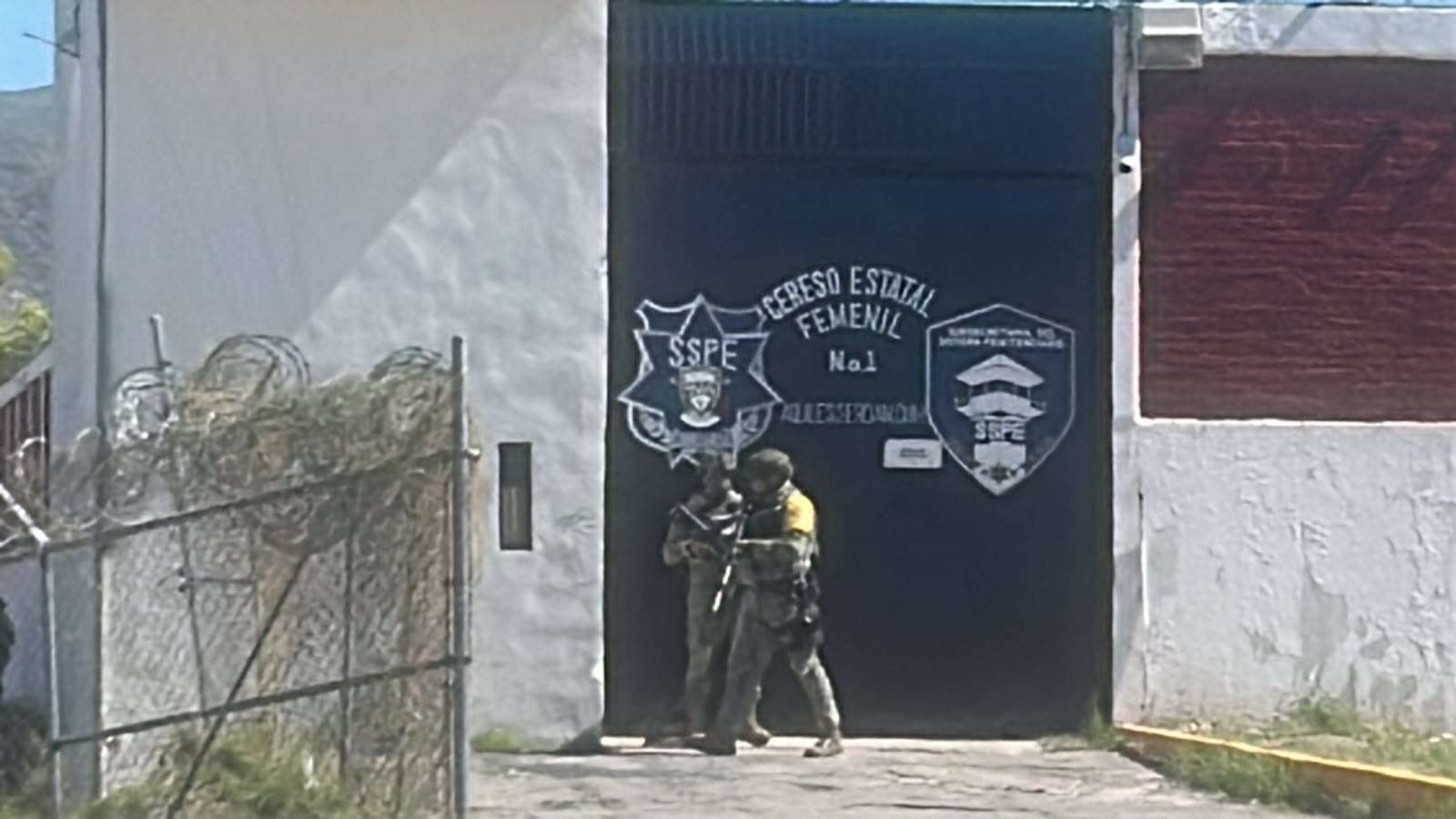 Despliegan operativo de revisión en Cereso de Aquiles Serdán 