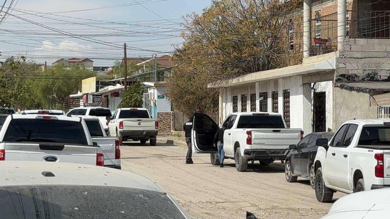 Catean vivienda en la 16 de Septiembre encuentran un cuerpo y detienen a dos 