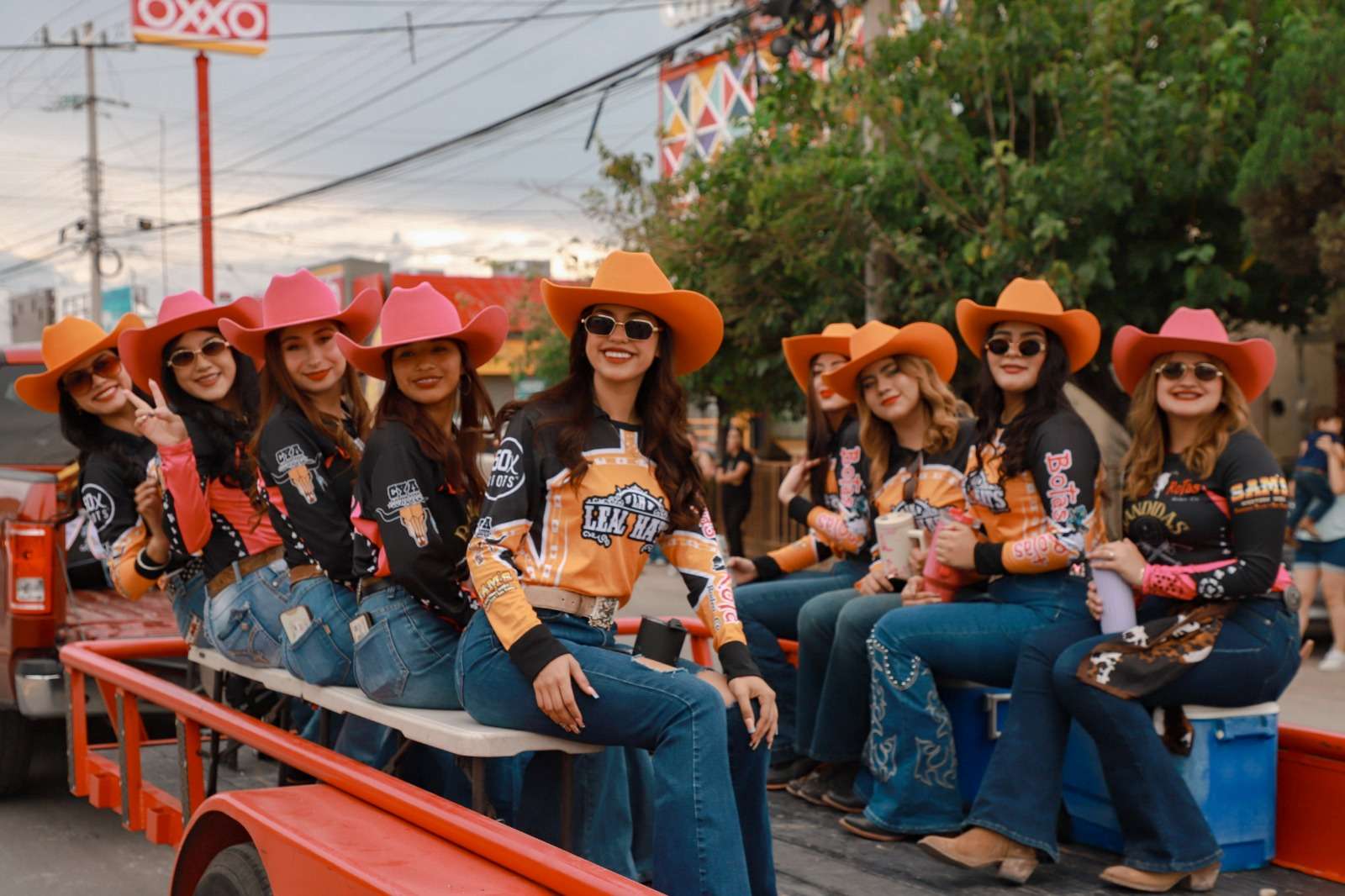 Encienden la fiesta de Expogan Chihuahua