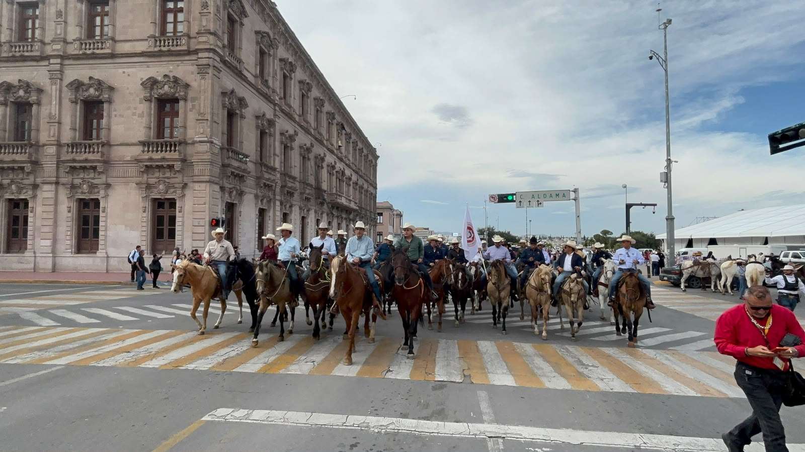 Arranca cabalgata de Expogan 2026