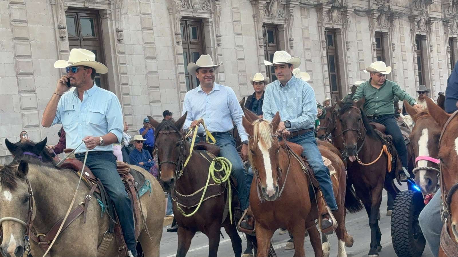 Arranca cabalgata de Expogan 2026