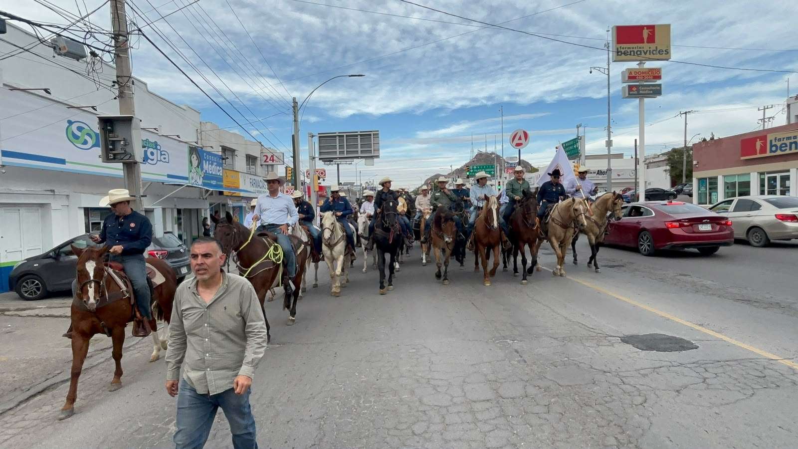 Arranca cabalgata de Expogan 2026