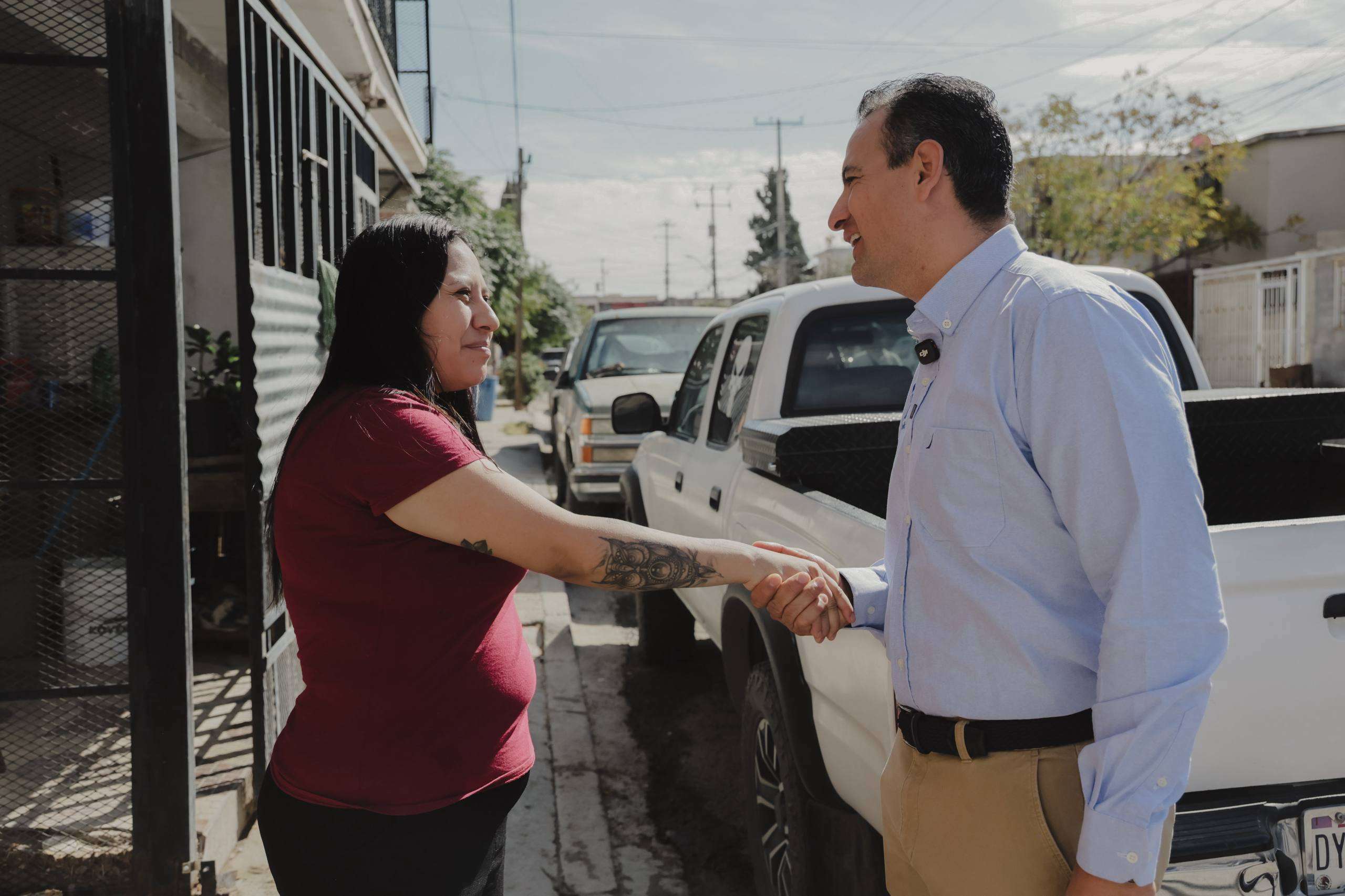 Escucha Marco Bonilla propuestas y necesidades de vecinos de la colonia Juárez Nuevo