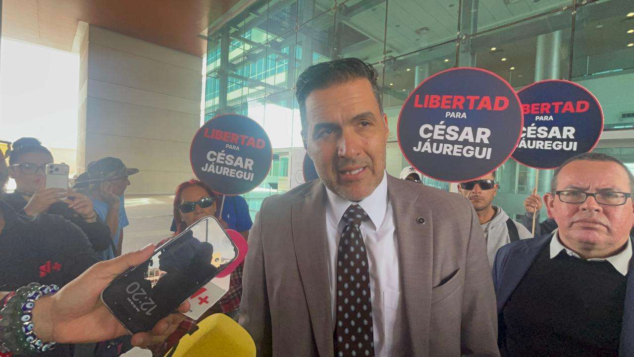Investigación confirma presencia de Sedena en El Pinal: defensa de Jáuregui 