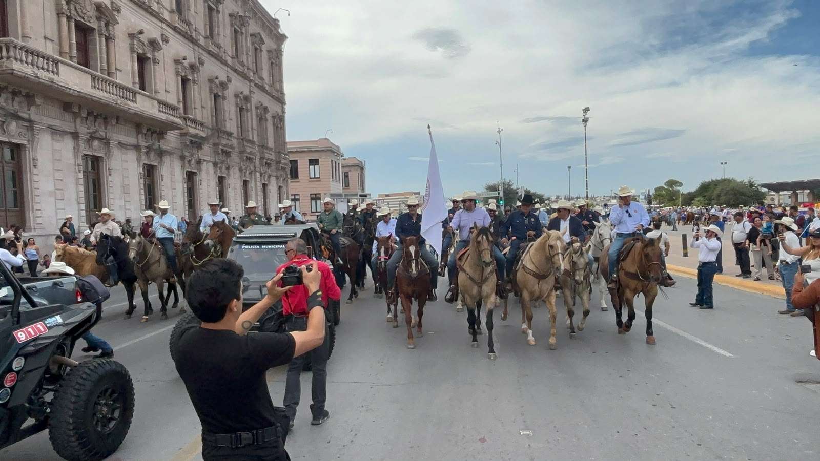 Arranca cabalgata de Expogan 2026