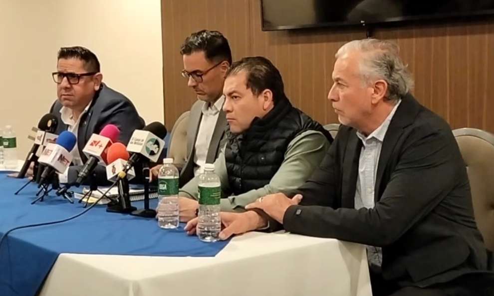 Convocan a protesta y caravana en respaldo a Jáuregui este sábado 