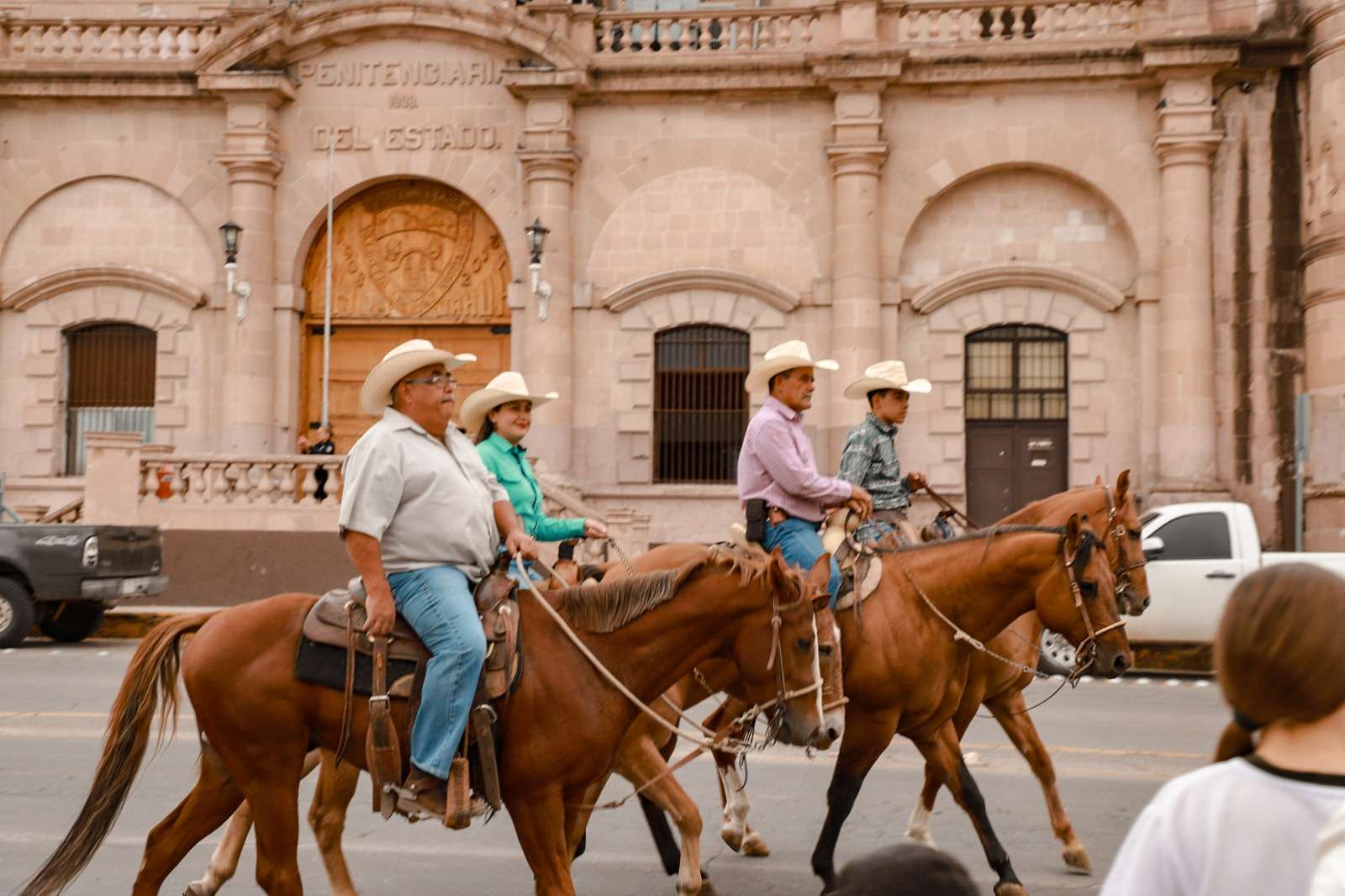 Encienden la fiesta de Expogan Chihuahua
