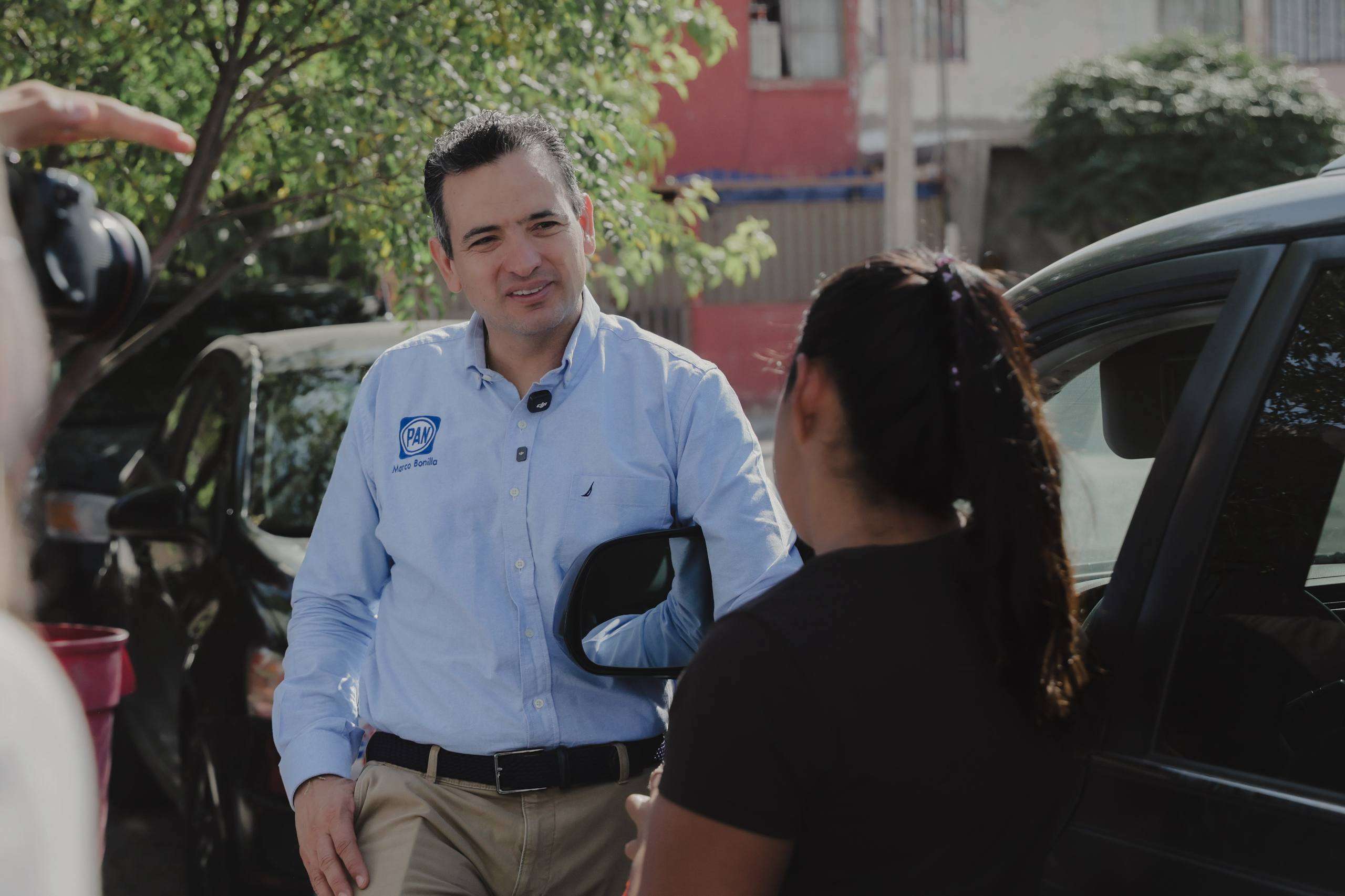 Escucha Marco Bonilla propuestas y necesidades de vecinos de la colonia Juárez Nuevo