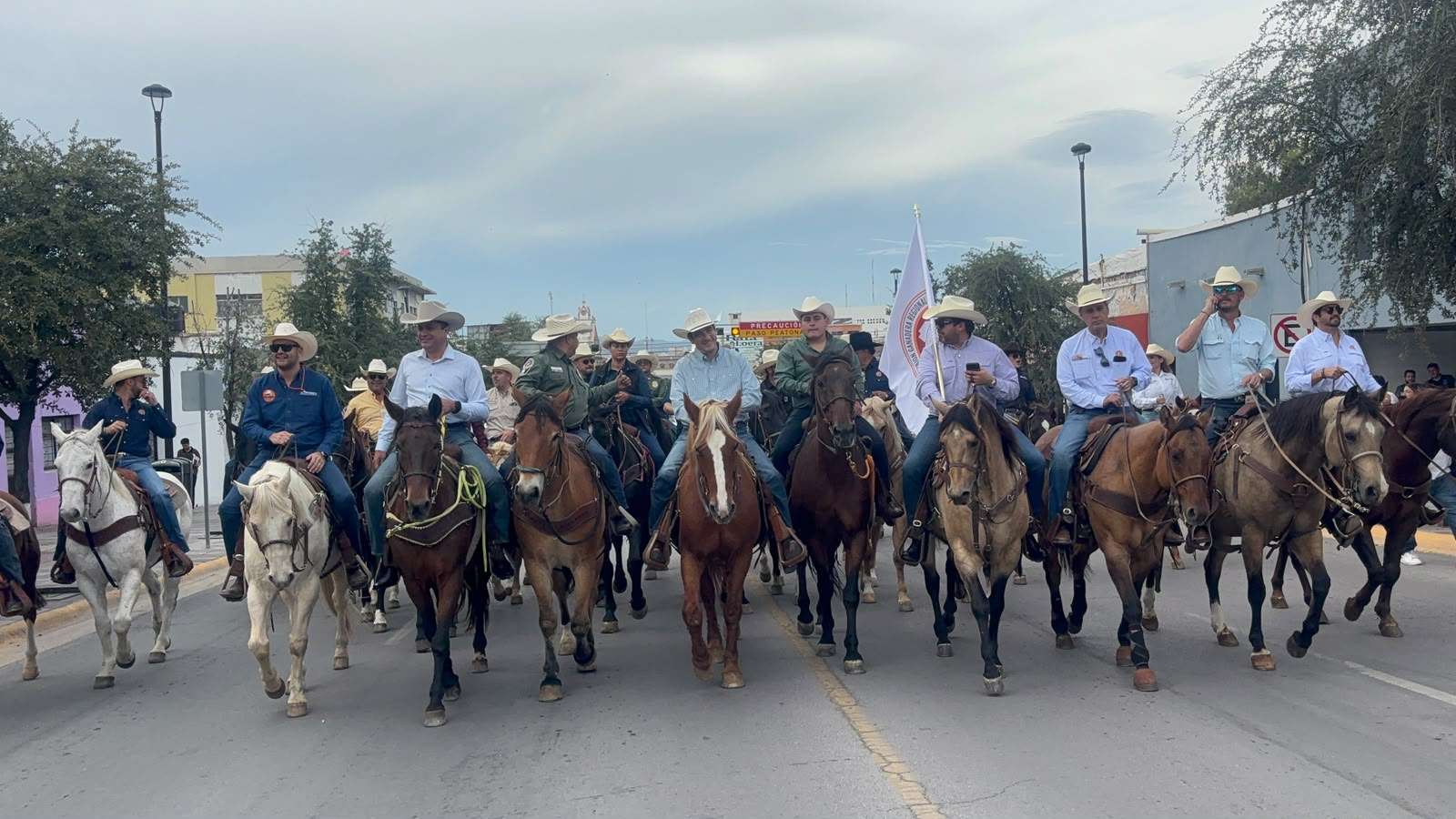 Arranca cabalgata de Expogan 2026