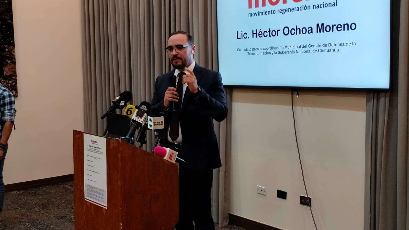 Se registra Ochoa como aspirante Coordinador de Morena