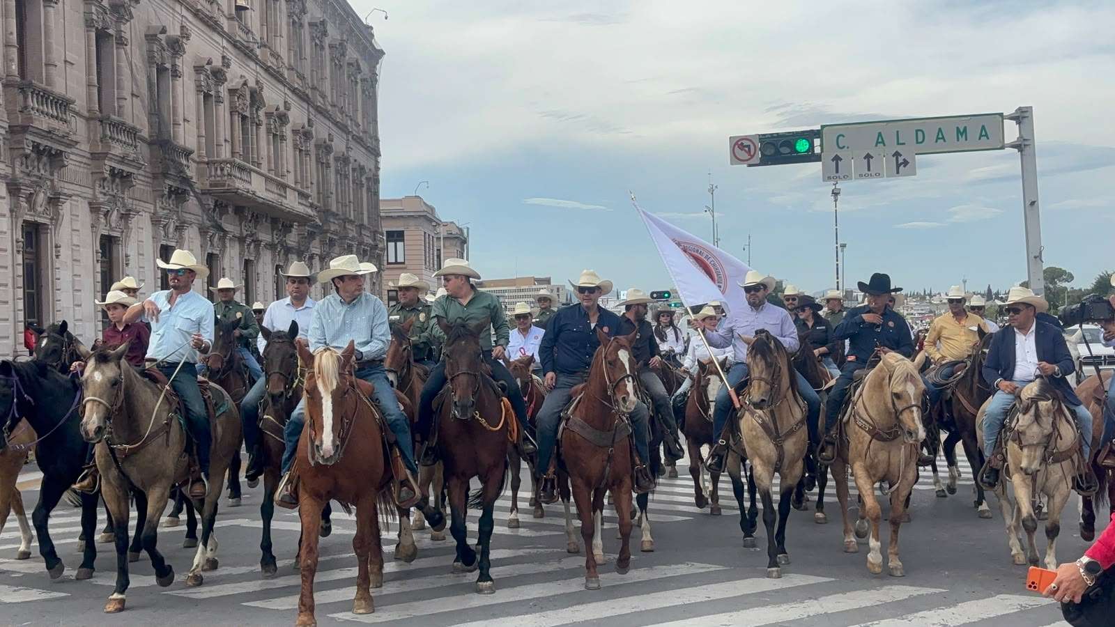 Arranca cabalgata de Expogan 2026