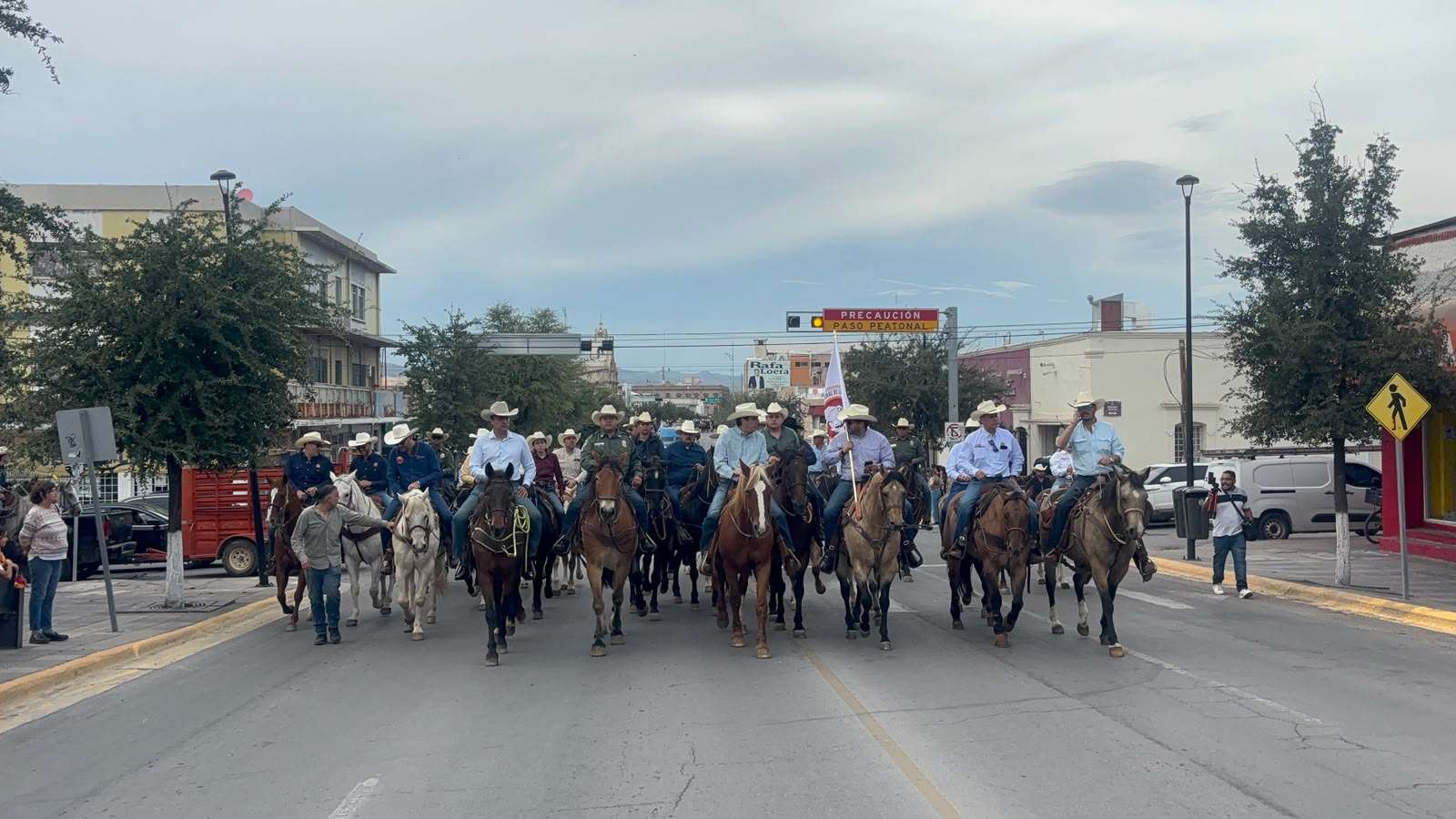 Arranca cabalgata de Expogan 2026
