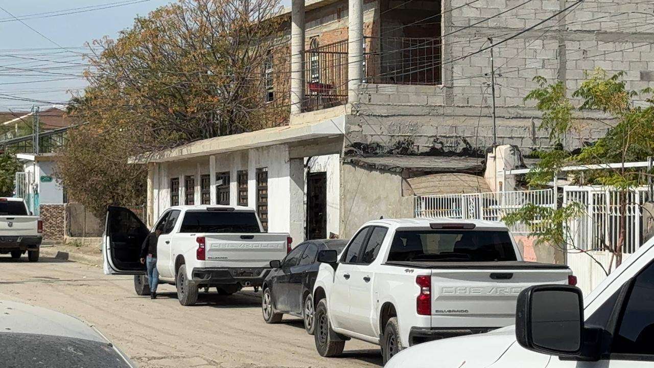 Catean vivienda en la 16 de Septiembre encuentran un cuerpo y detienen a dos 
