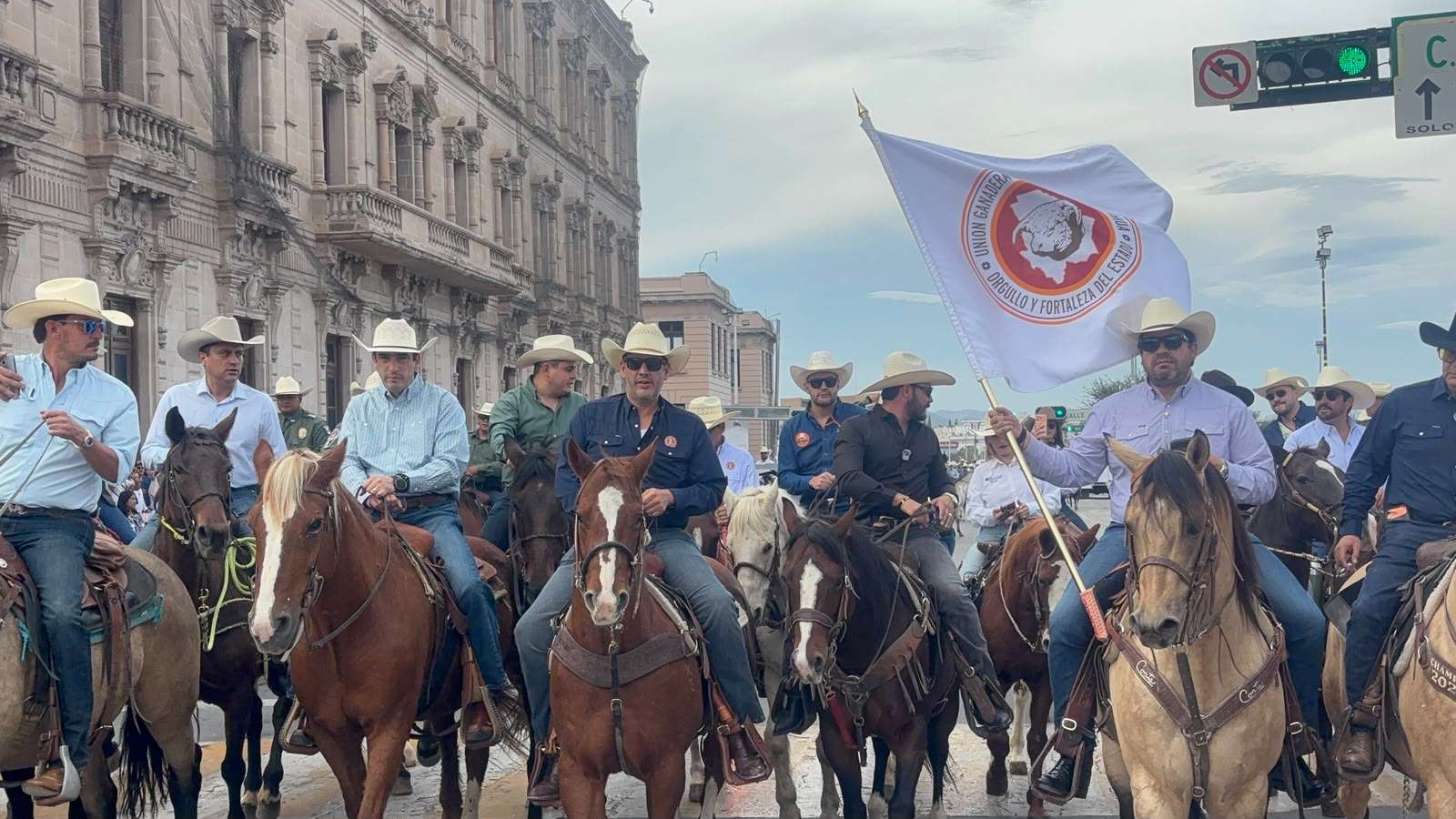 Arranca cabalgata de Expogan 2026
