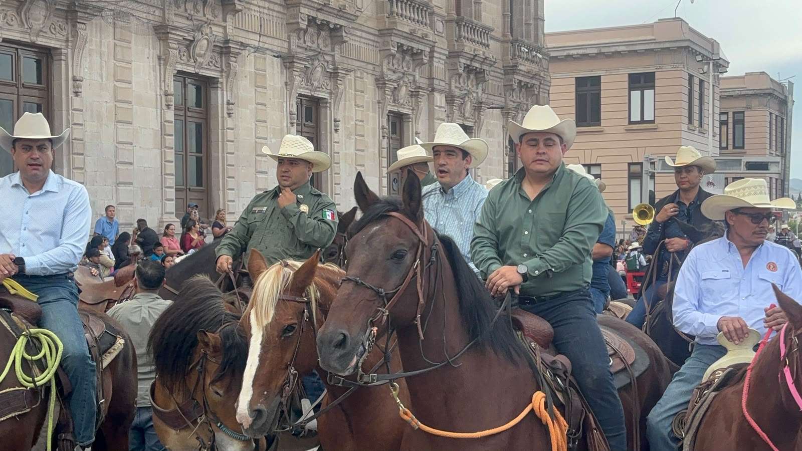 Arranca cabalgata de Expogan 2026