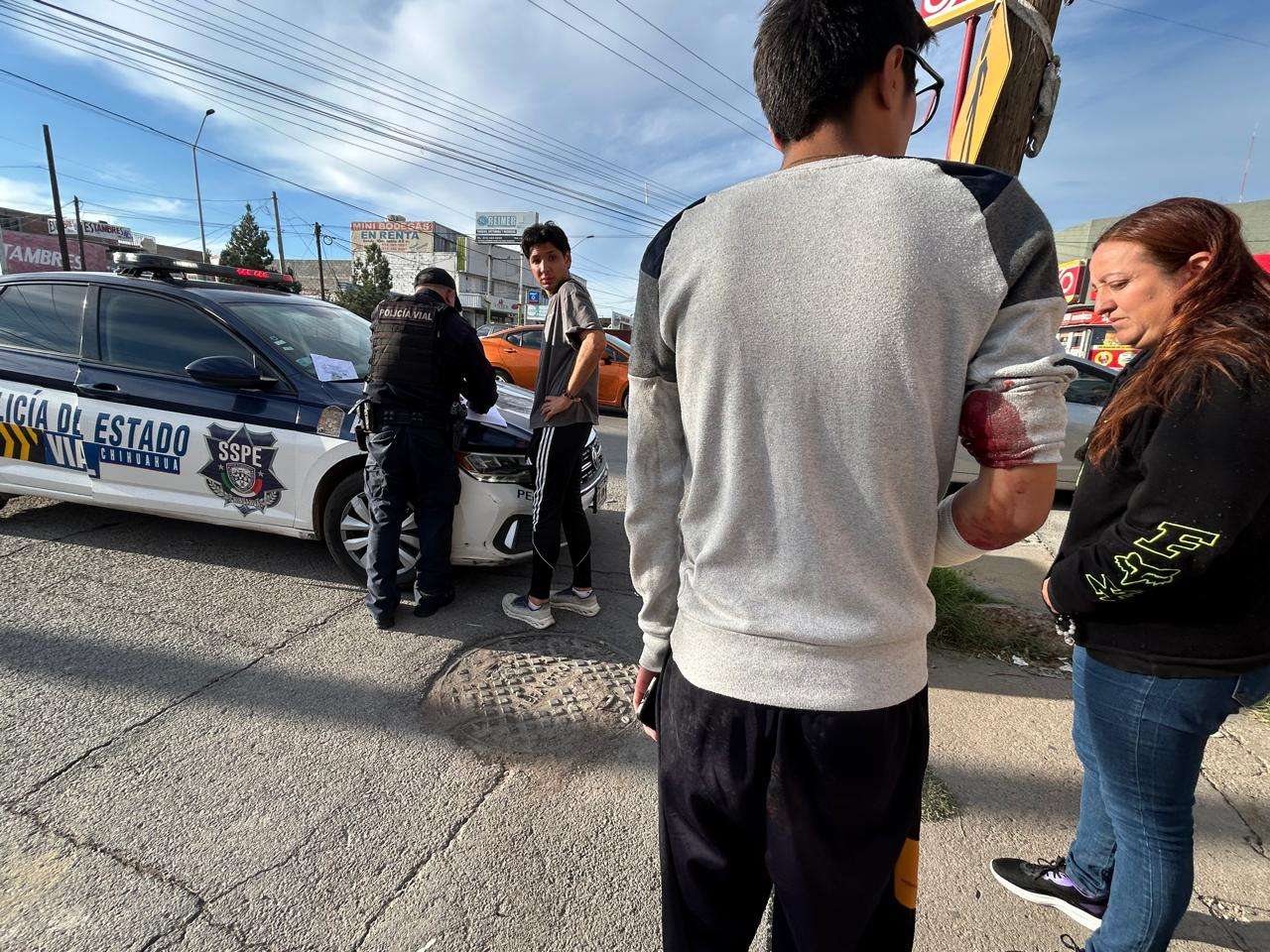 Resulta joven herido al ser arrollado en la colonia Cuarteles