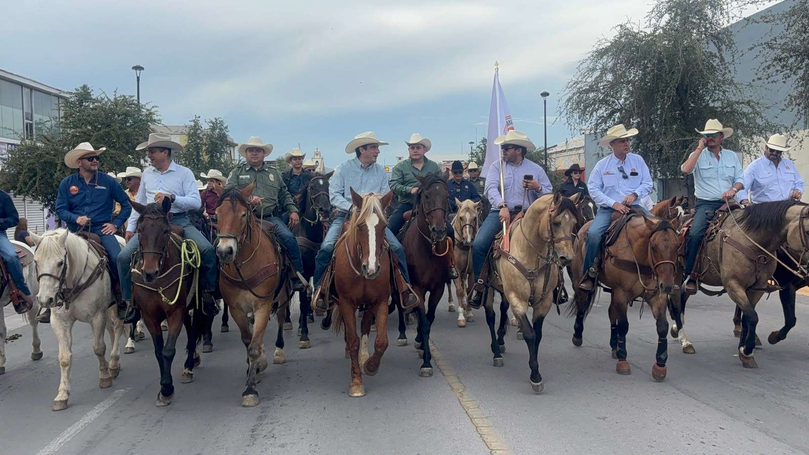 Arranca cabalgata de Expogan 2026