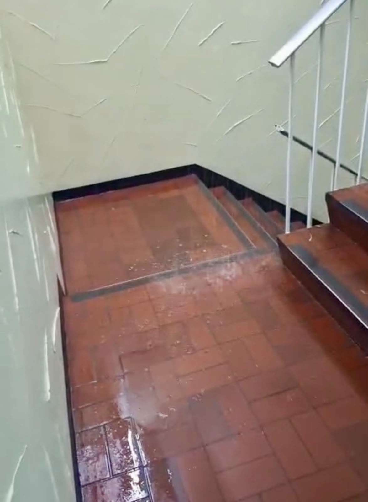 Comparte inundación en Hospital del Imss en Juárez