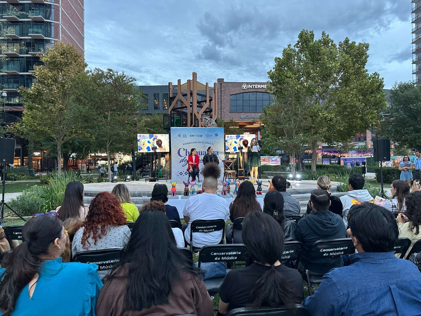 Inaugura Municipio exposición Chihuahua Deja Huella en Distrito 1