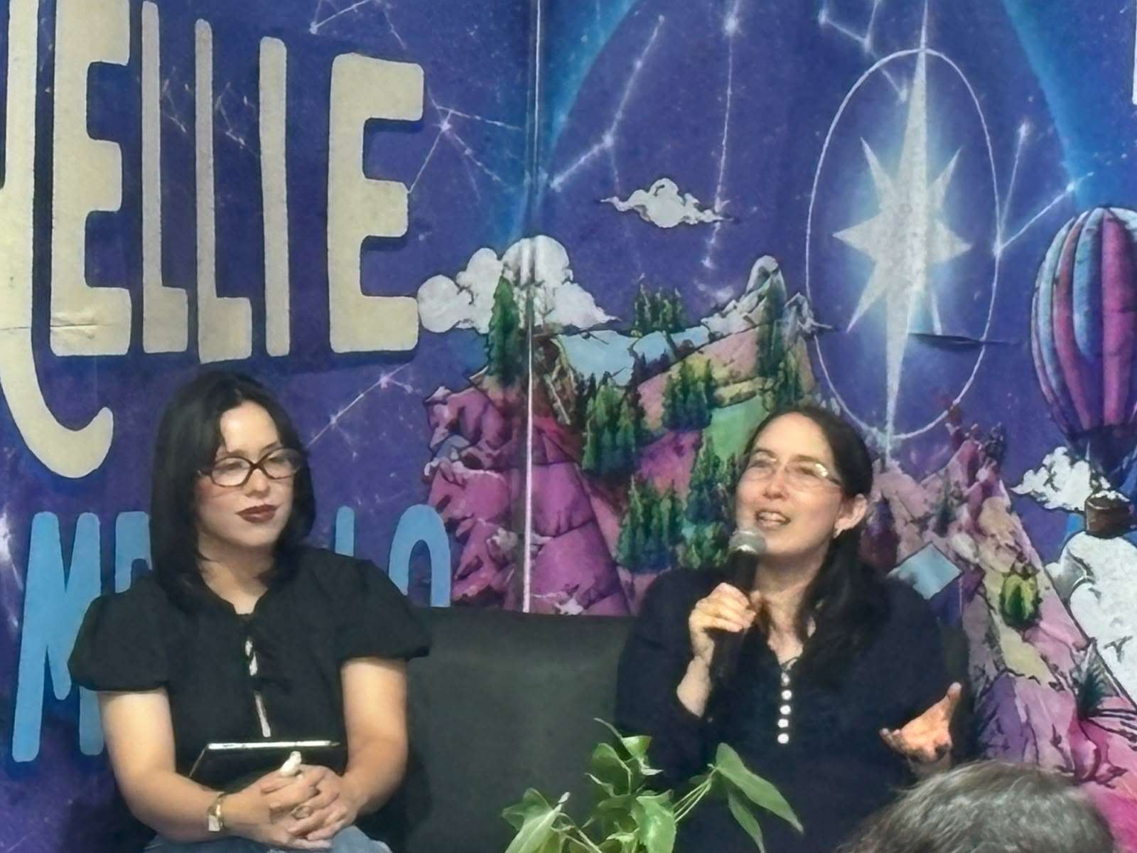 Presentan Enciclopedia de las Artes Cotidianas en Los Laureles