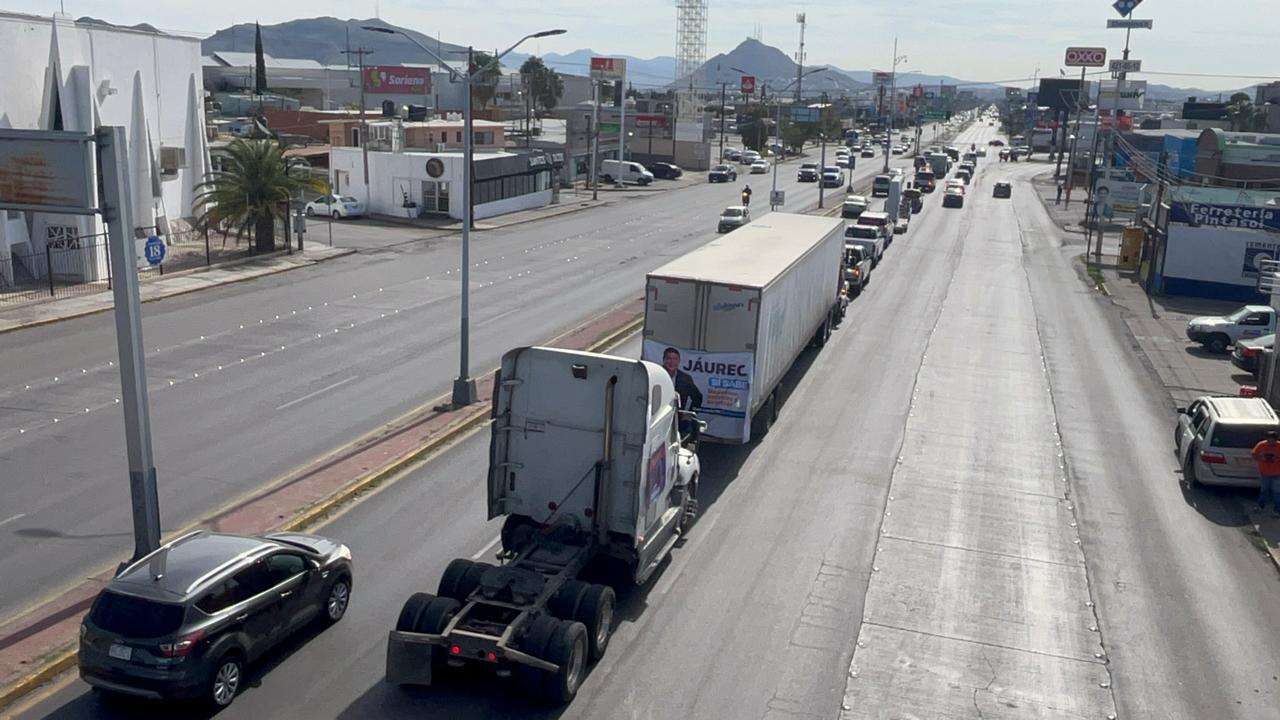 Marcha caravana del PAN a la FGR en apoyo de César Jáuregui