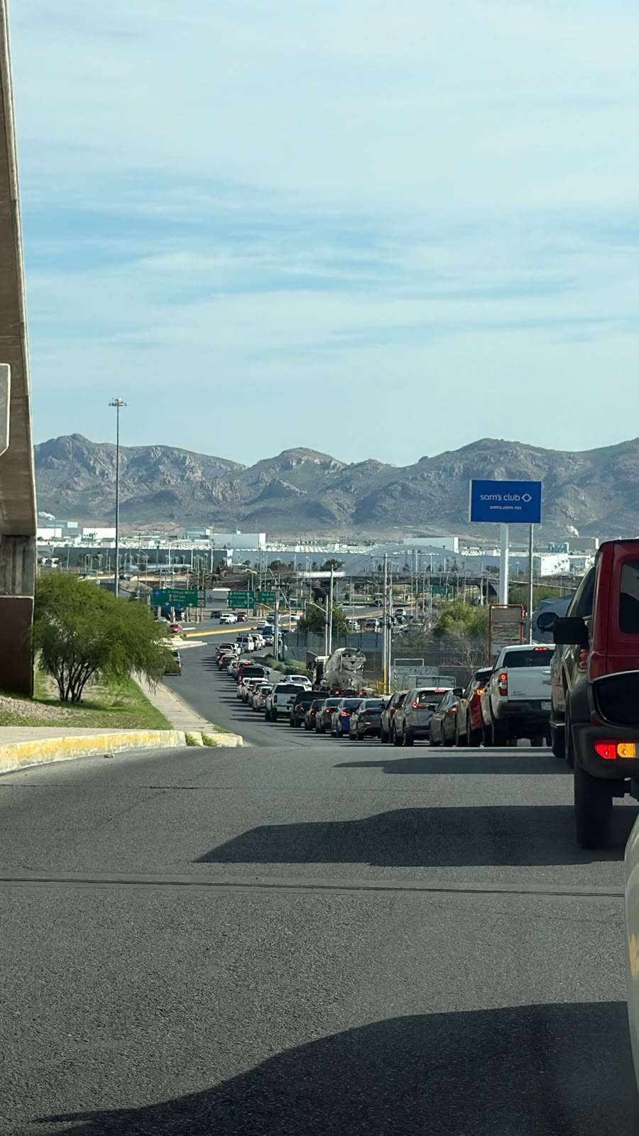 Cientos de vehículos participan en caravana para exigir la liberación de Jáuregui