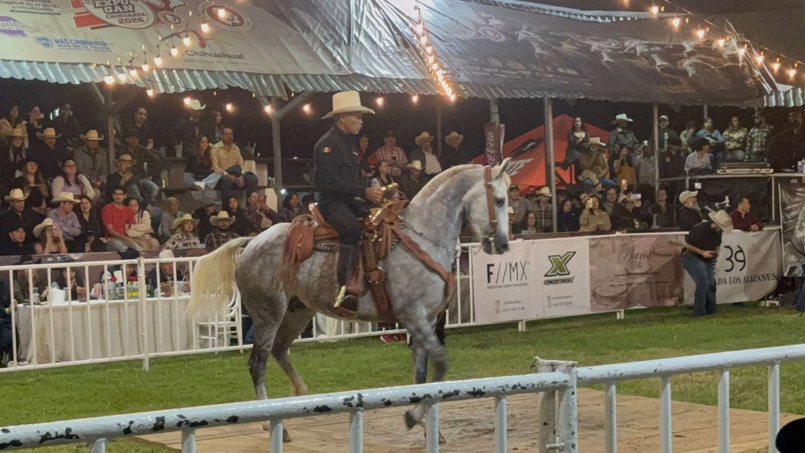 Exhiben a cabalgados bailadores de Expogan 2026
