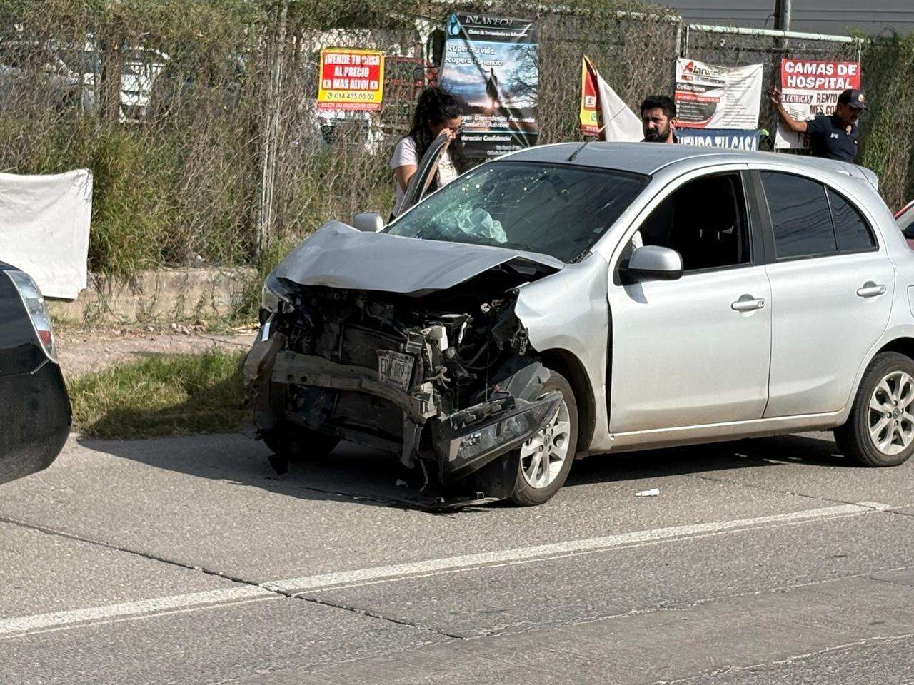 Genera fuerte choque múltiple caos vial en la Juan Escutia