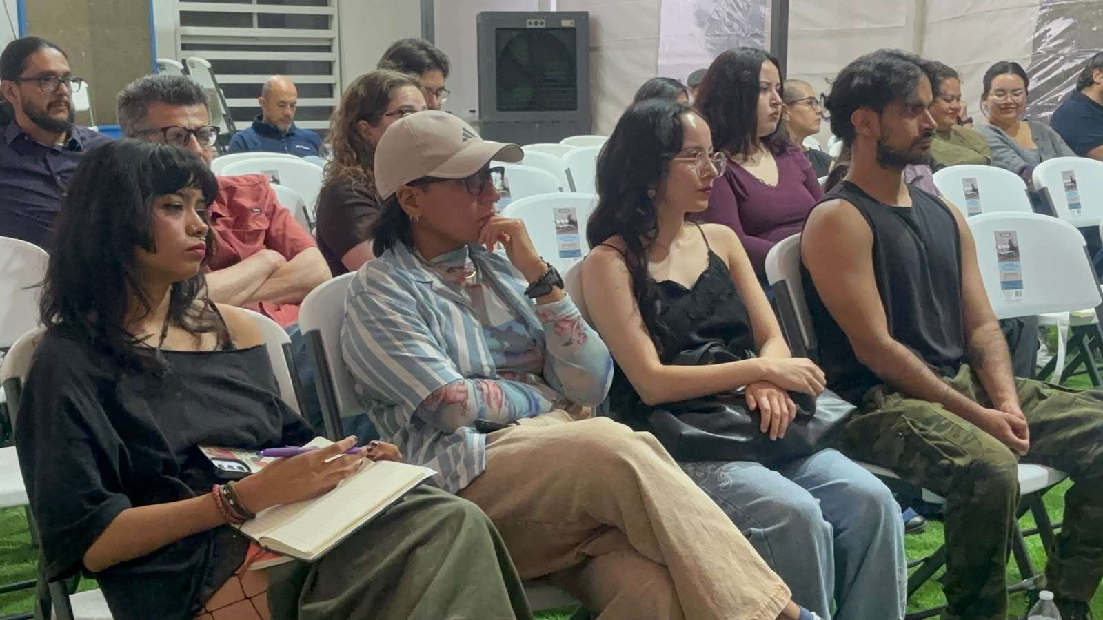 Presentan Enciclopedia de las Artes Cotidianas en Los Laureles
